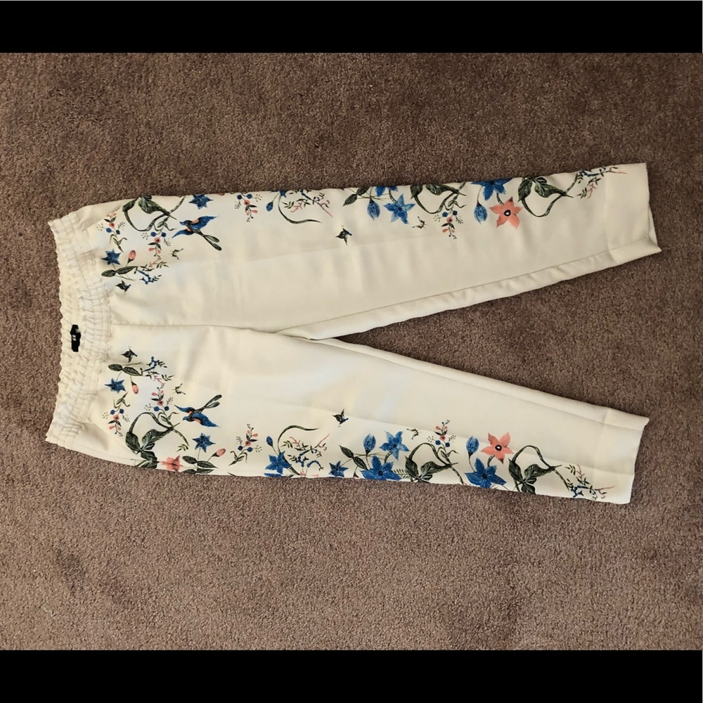 White fitted pants